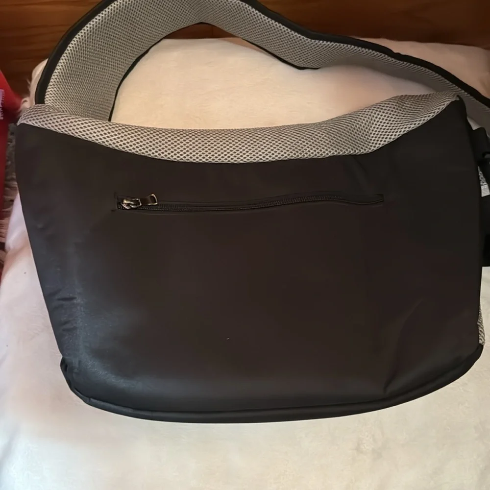 Pawaboo Pet Carrier Messenger Style Grey and Black Bag Fits a 5-10lbs dog NWT